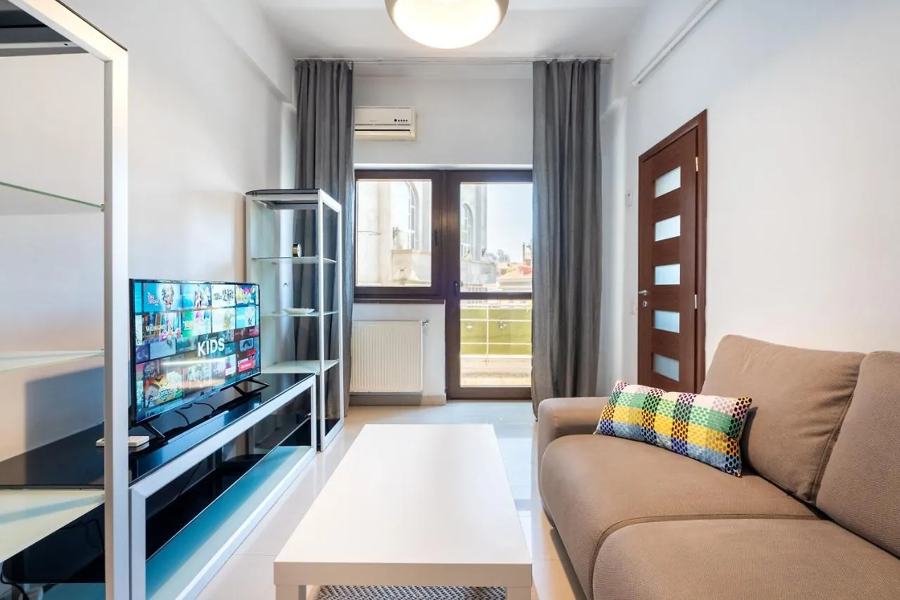Modern & Spacious Apartment - Prime Location Near Bucharest'S Old Town Romania