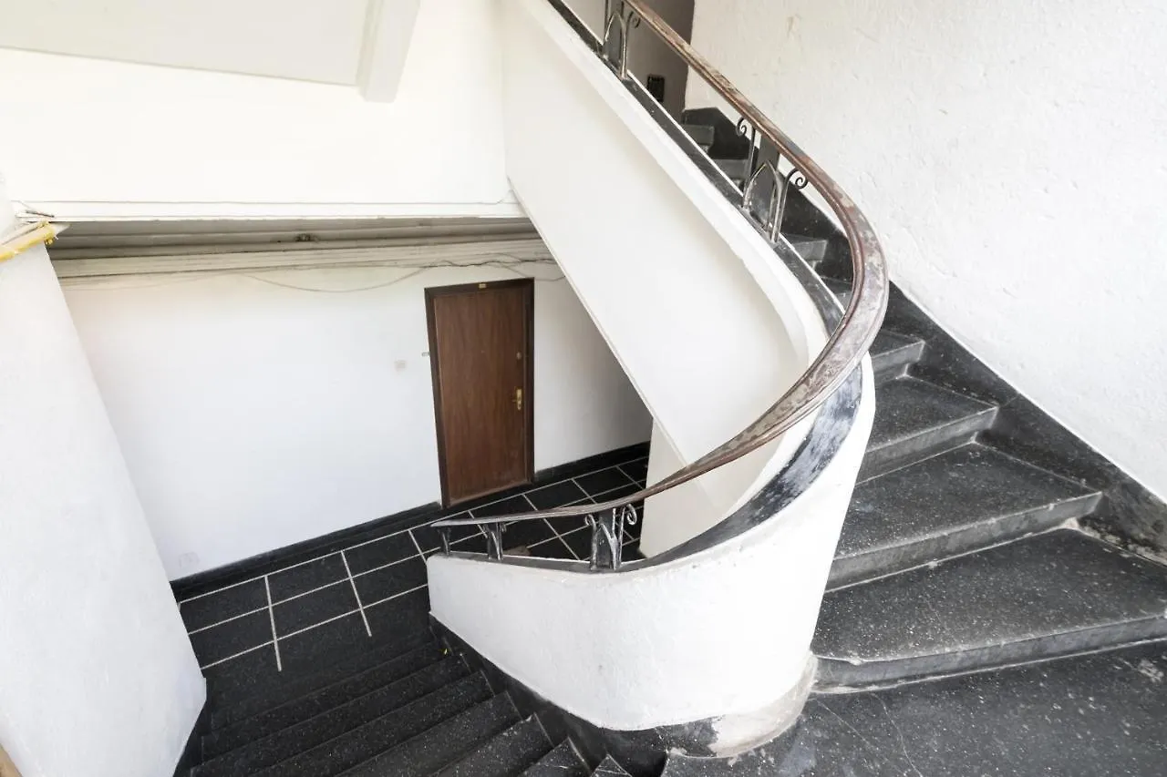 Modern & Spacious Apartment - Prime Location Near Bucharest'S Old Town Romania
