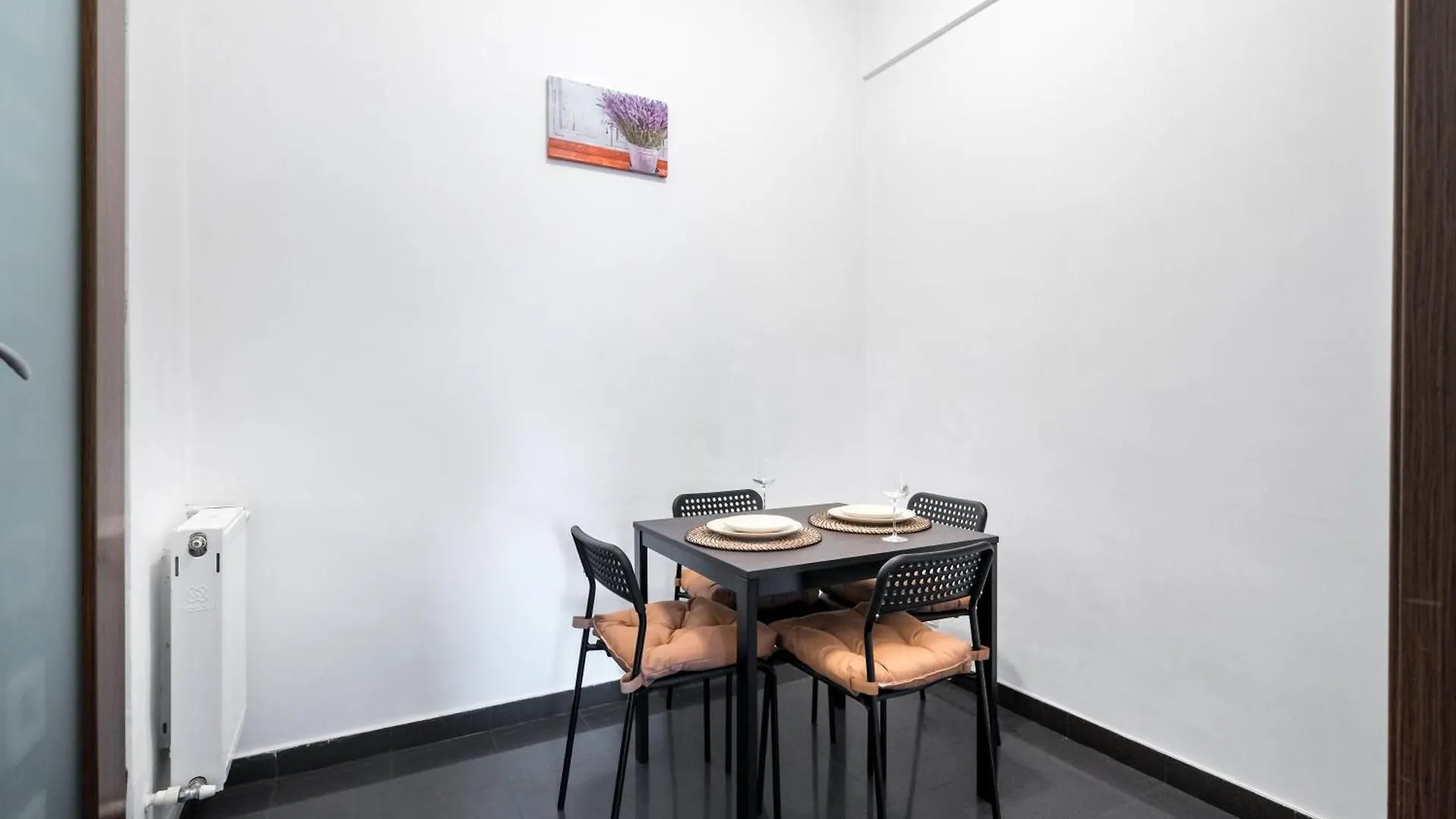 Modern & Spacious Apartment - Prime Location Near Bucharest'S Old Town